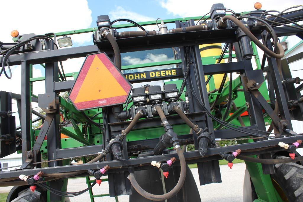 2008 John Deere 6700 self-propelled sprayer