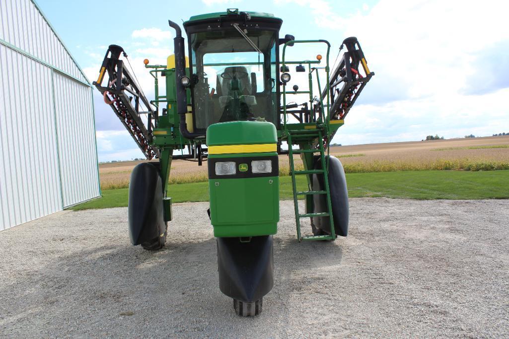 2008 John Deere 6700 self-propelled sprayer