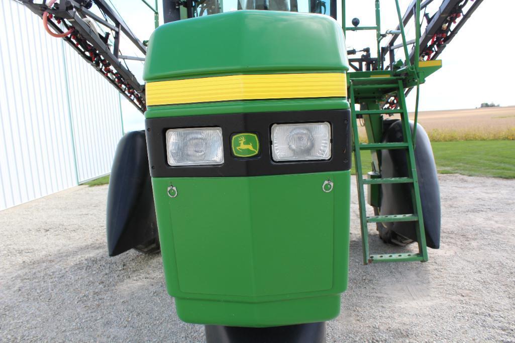 2008 John Deere 6700 self-propelled sprayer