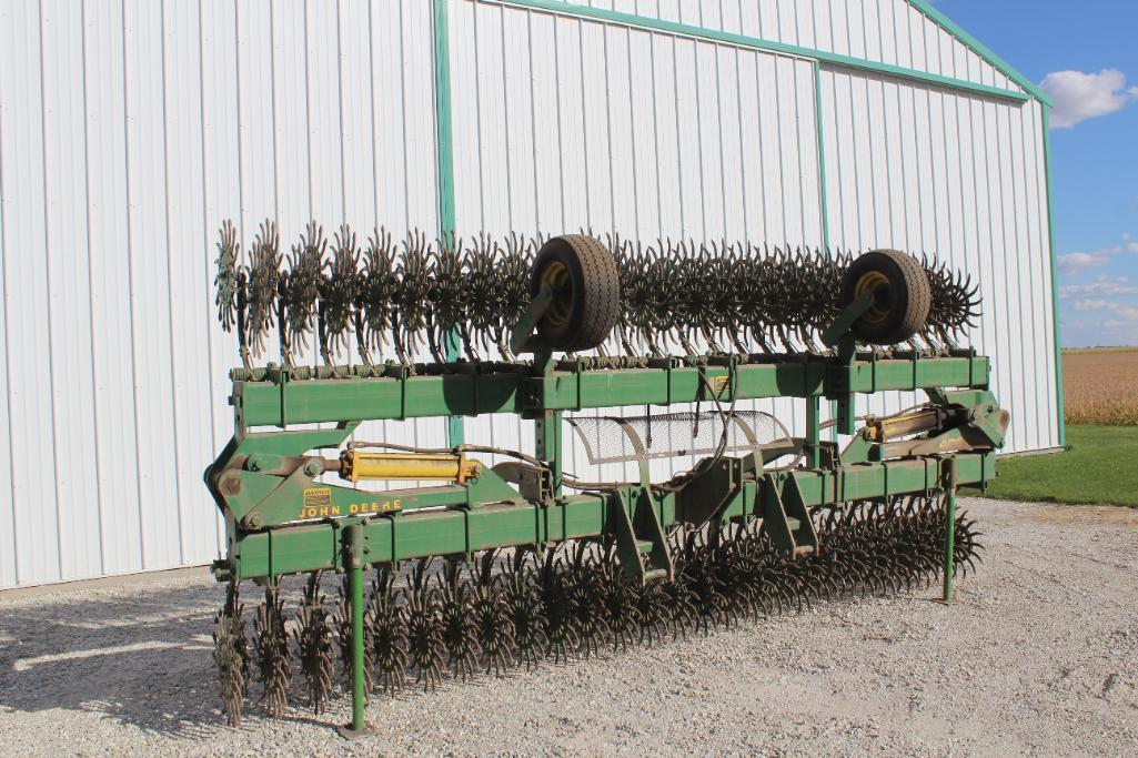 John Deere 400 30' 3-pt. rotary hoe