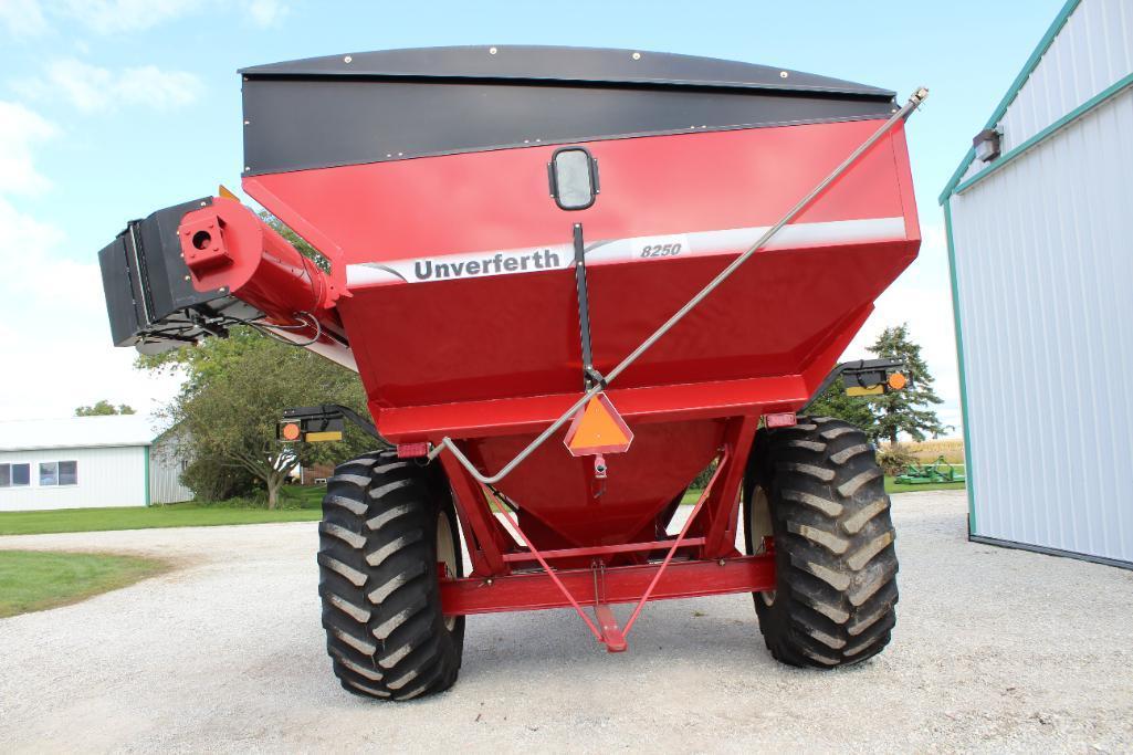 Unverferth 8250 grain cart
