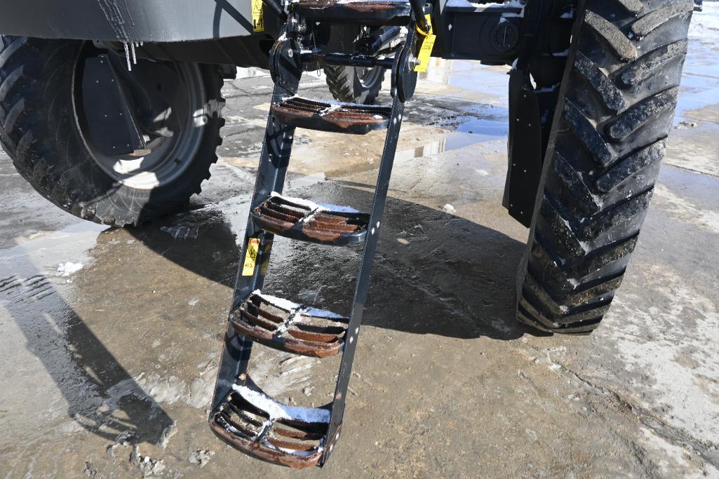 2016 Ag-Chem RoGator RG1300B self-propelled applicator