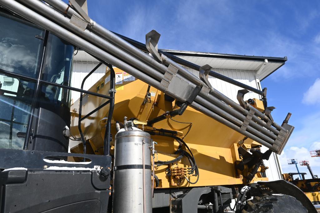 2016 Ag-Chem RoGator RG1300B self-propelled applicator