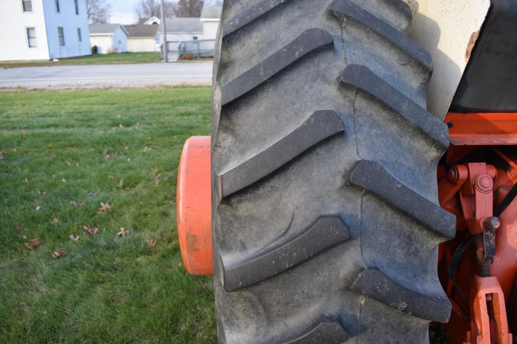 1977 Case 1570 2wd tractor