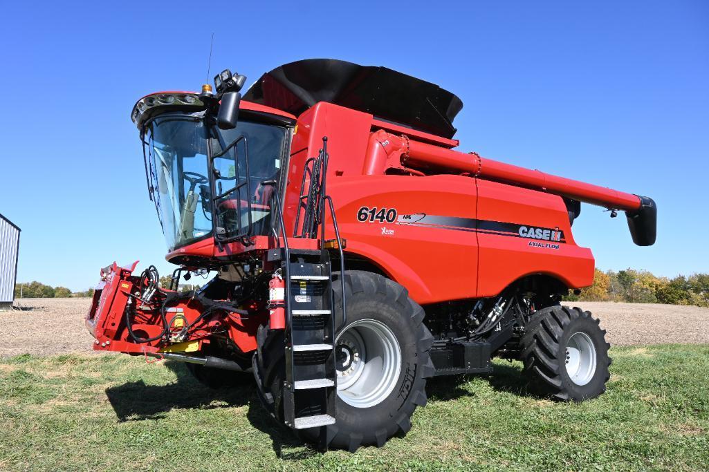 2018 Case-IH 6140 2wd combine