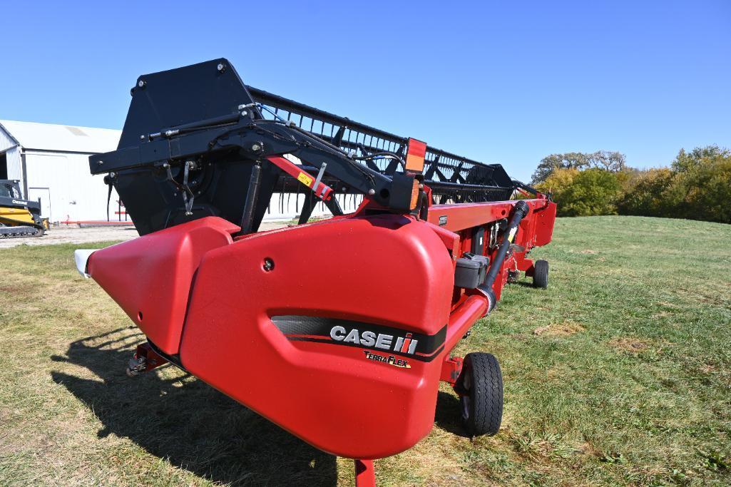 2016 Case-IH 3020 TerraFlex 30' platform