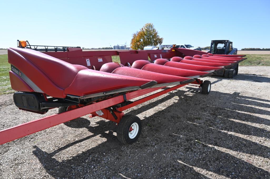 2013 Case-IH 3408 8 row 30" corn head