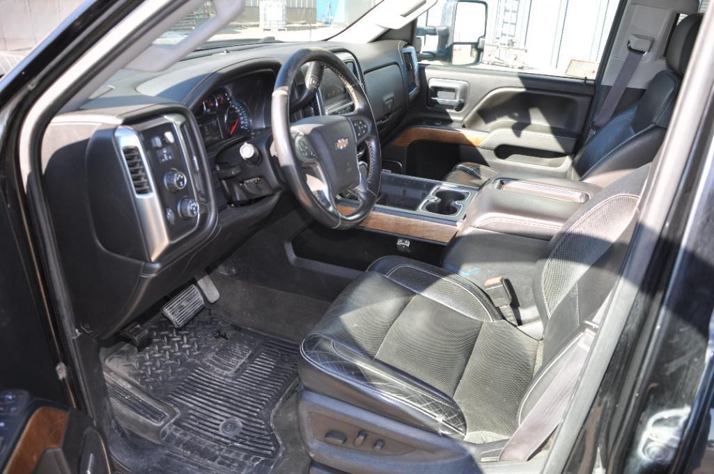 2015 Chevrolet 3500HD 4wd dually pickup