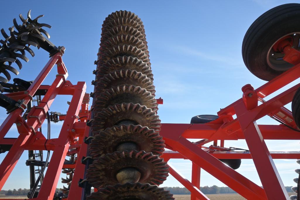 2015 Krause Excelerator 8000 30' vertical tillage tool