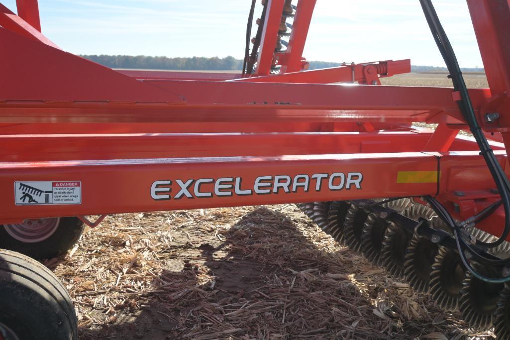 2015 Krause Excelerator 8000 30' vertical tillage tool