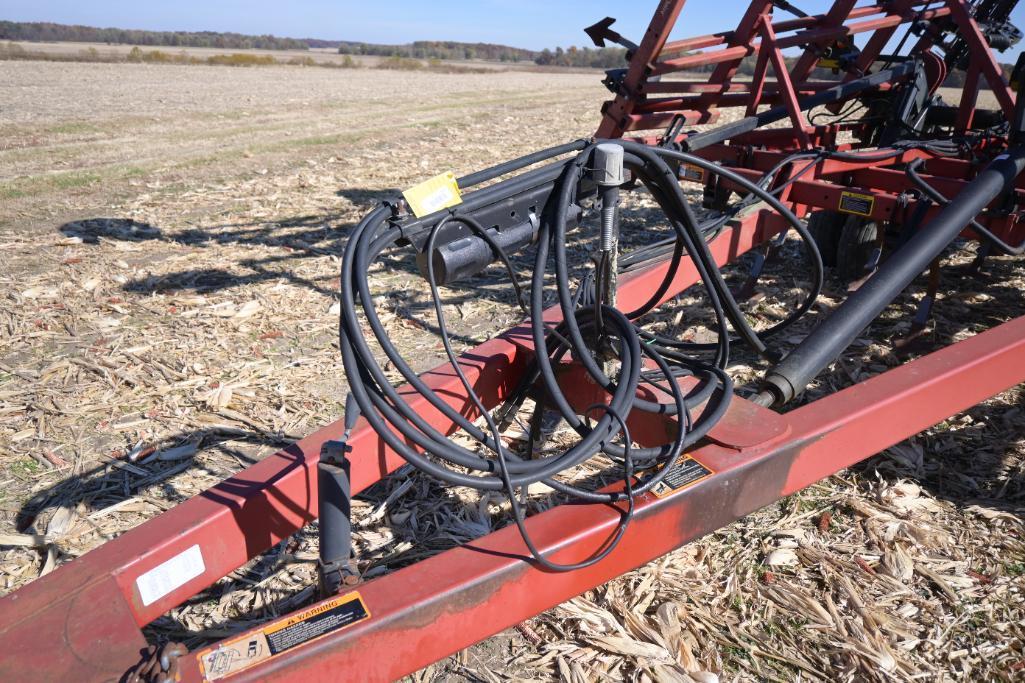 Case-IH Tiger-Mate II 30' field cultivator