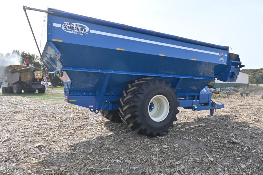 2008 Kinze 1050 grain cart