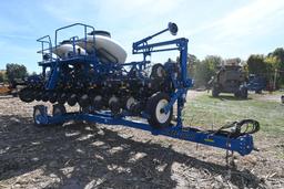 2011 Kinze 3600 12/23 planter