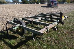 John Deere 1600 12-shank 3-pt. chisel plow