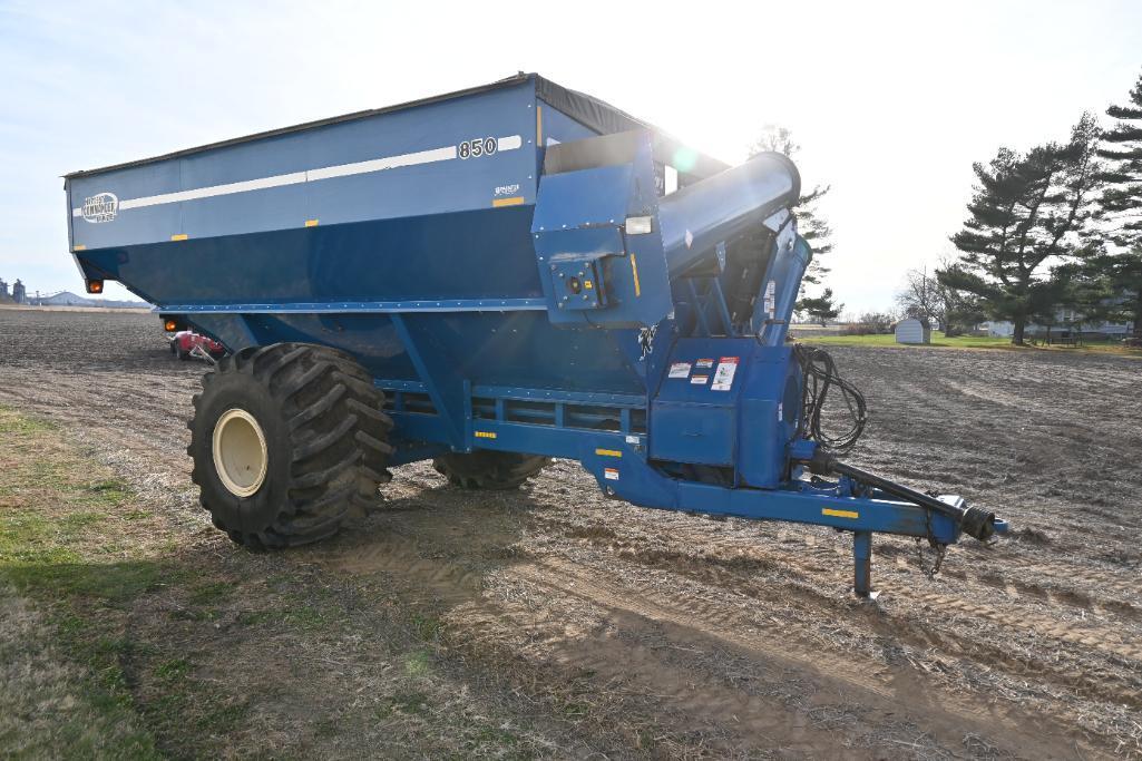 2007 Kinze 850 grain cart