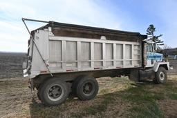 1991 International Paystar 5070 grain truck