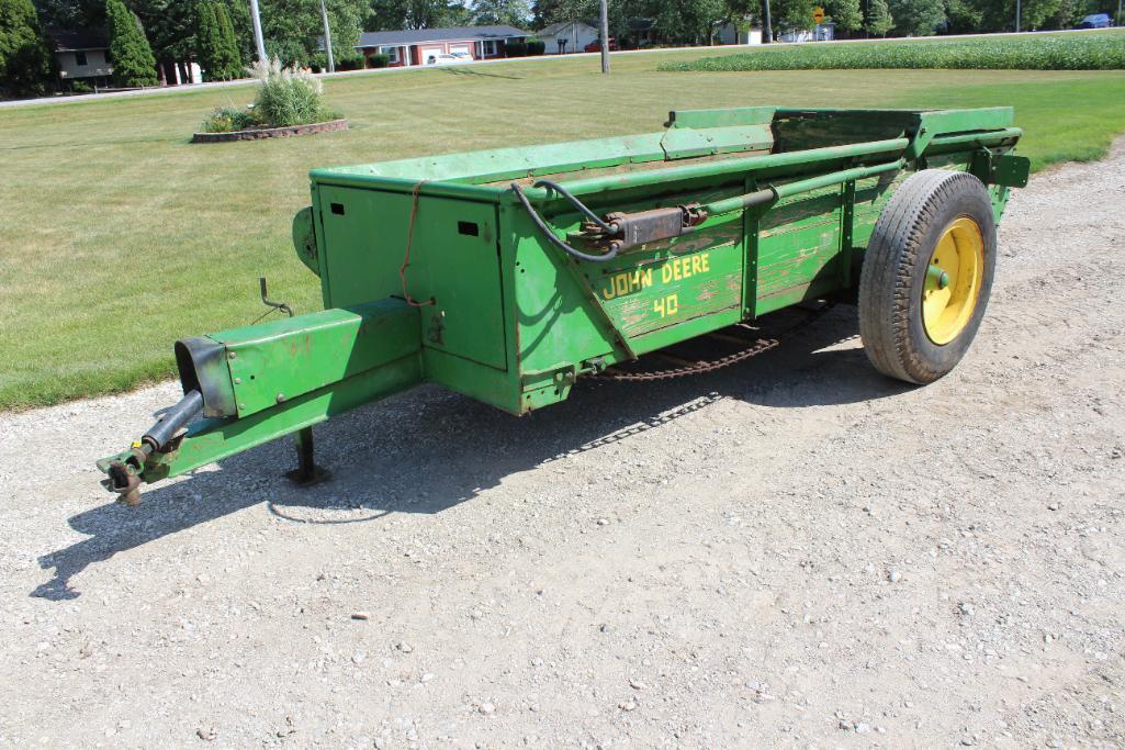 John Deere 40 manure spreader