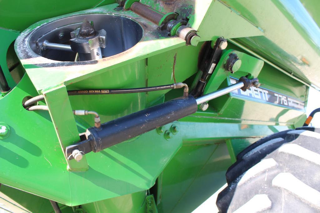 Brent 776 grain cart