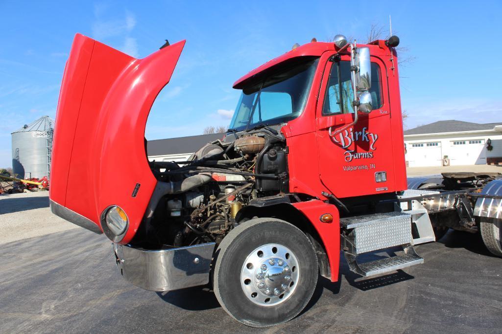 2006 Freightliner Columbia day cab semi