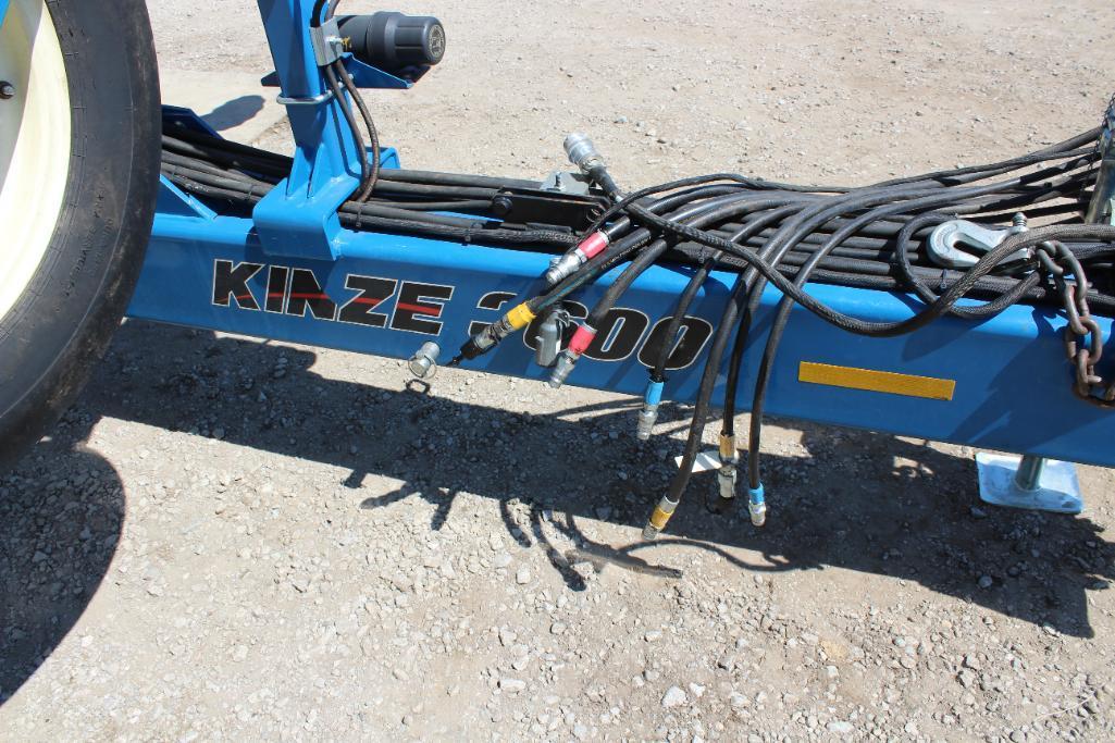 Kinze 3600 12/24 planter