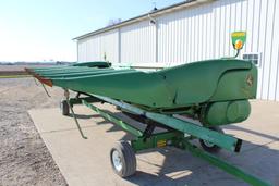 2013 John Deere 608C 8 row 30" corn head