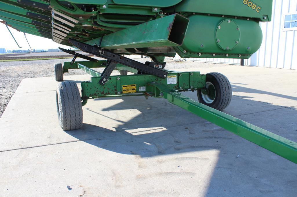 2013 John Deere 608C 8 row 30" corn head