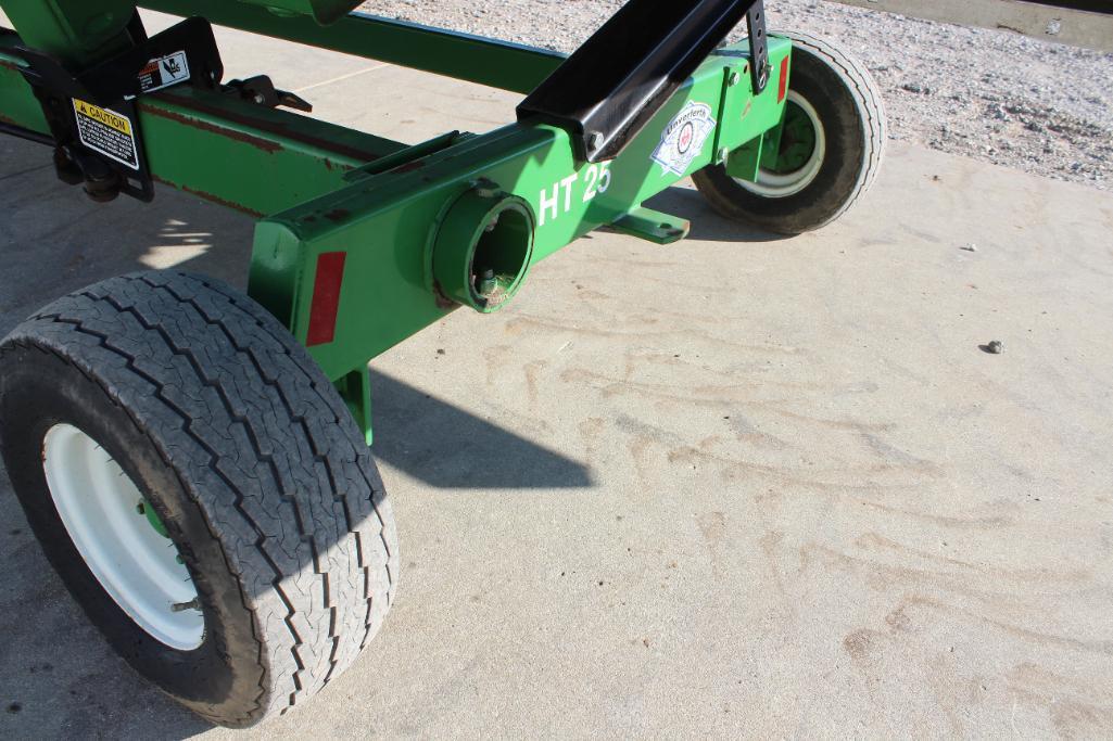 2013 John Deere 608C 8 row 30" corn head