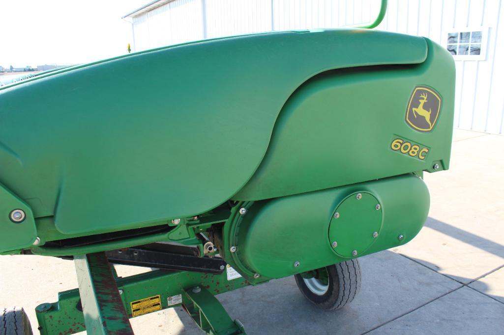 2013 John Deere 608C 8 row 30" corn head