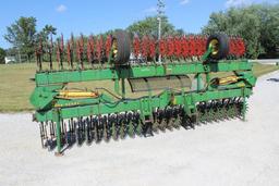 John Deere 400 30' 3-pt. rotary hoe