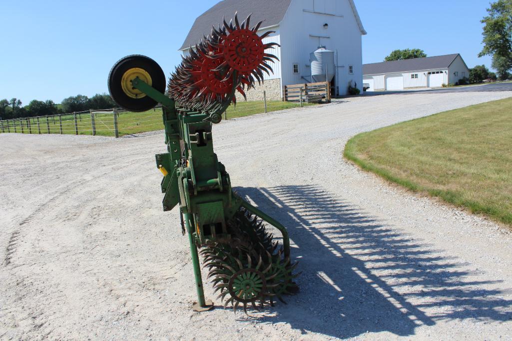 John Deere 400 30' 3-pt. rotary hoe