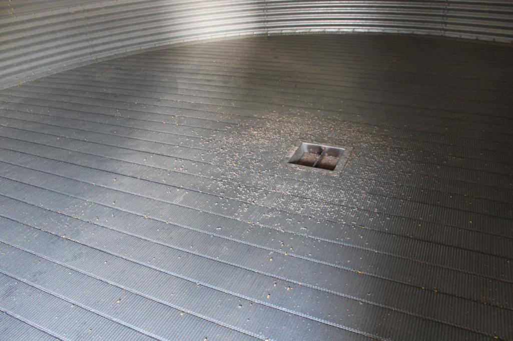 Brock 7-ring 30' grain bin