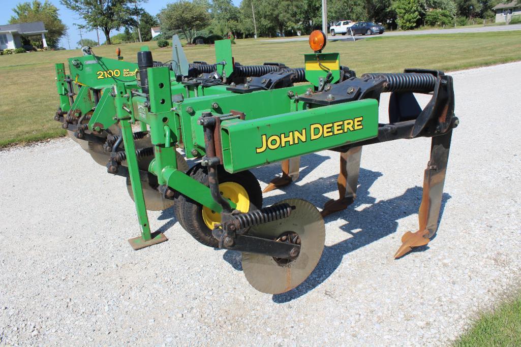 John Deere 2100 inline ripper