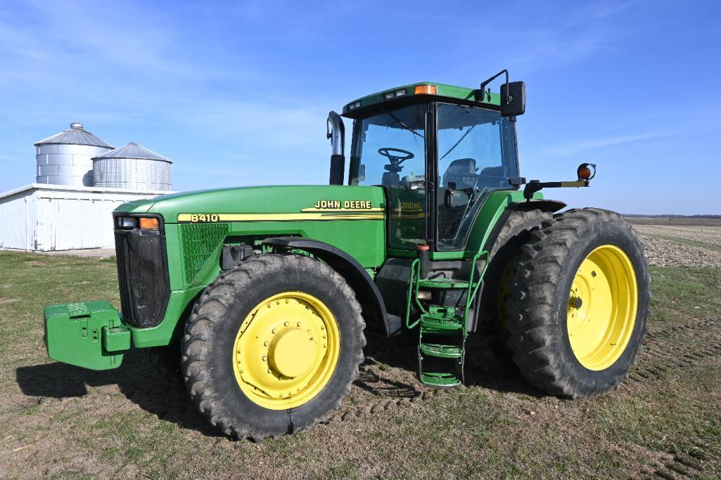 2000 John Deere 8410 MFWD tractor