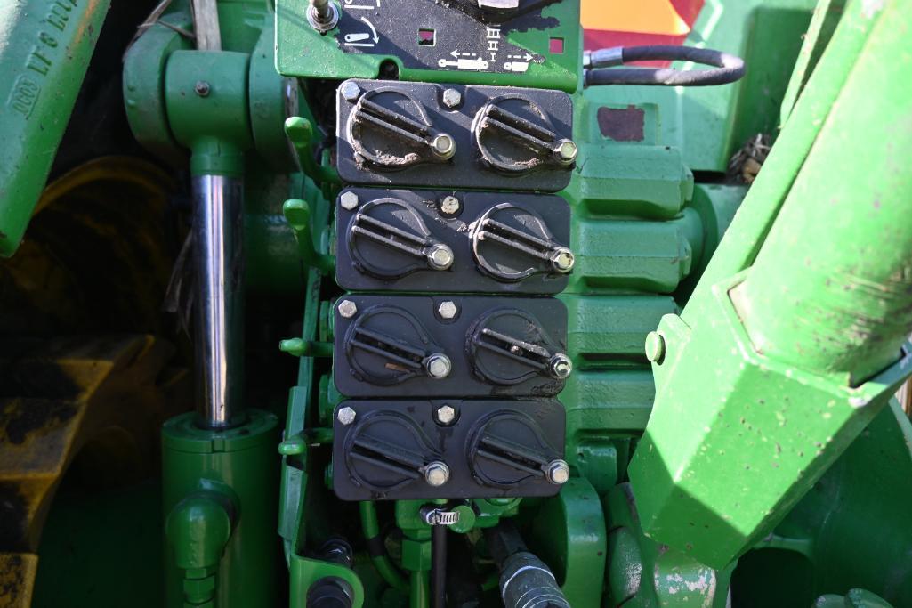 2000 John Deere 8410 MFWD tractor