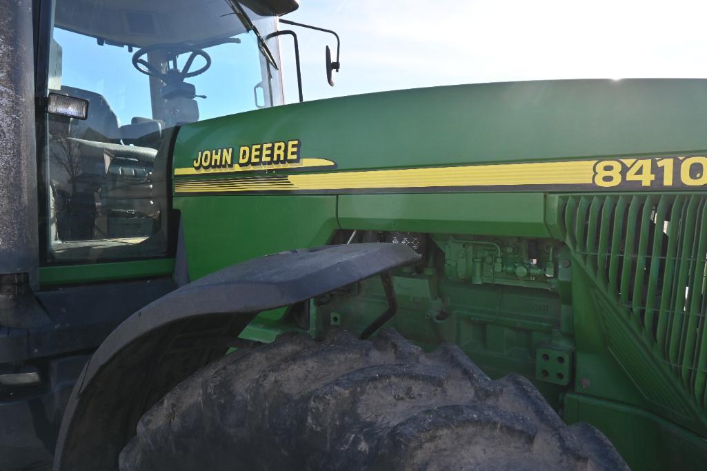 2000 John Deere 8410 MFWD tractor