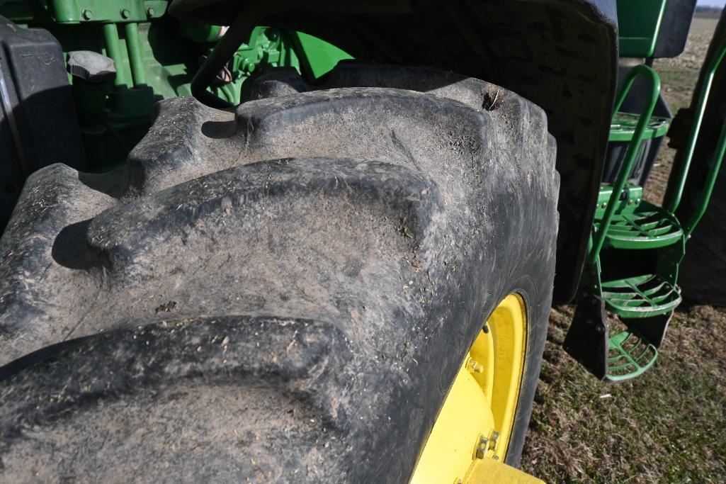 2000 John Deere 8410 MFWD tractor