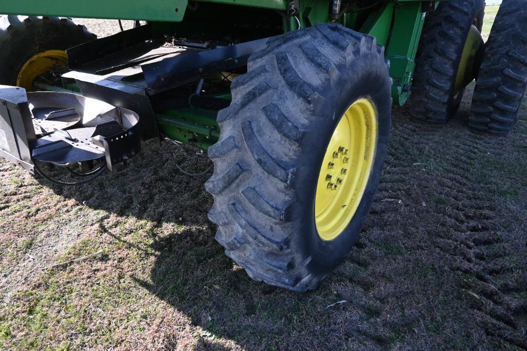 1996 John Deere 9600 4wd combine