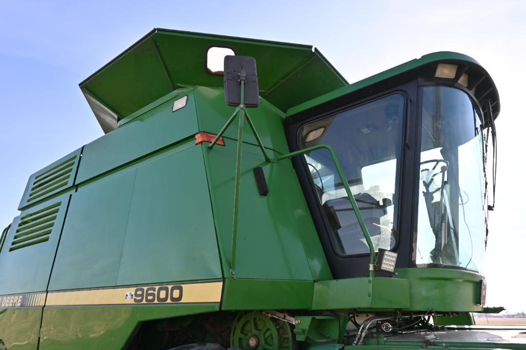 1996 John Deere 9600 4wd combine