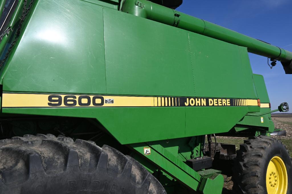 1996 John Deere 9600 4wd combine