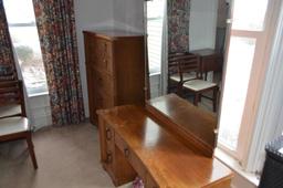 5-Drawer dresser & matching vanity