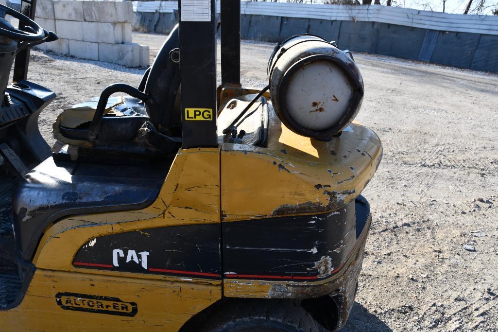 Caterpillar P5000 LP forklift