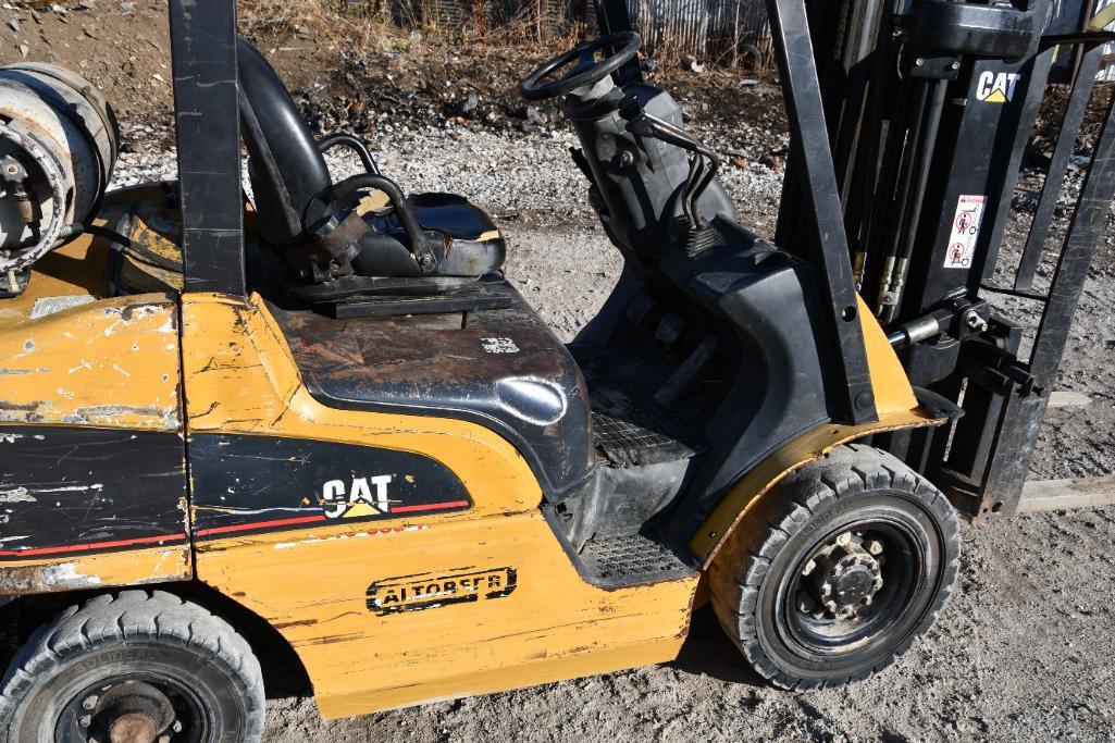 Caterpillar P5000 LP forklift