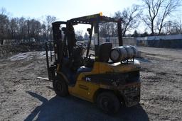 Caterpillar P5000 LP forklift