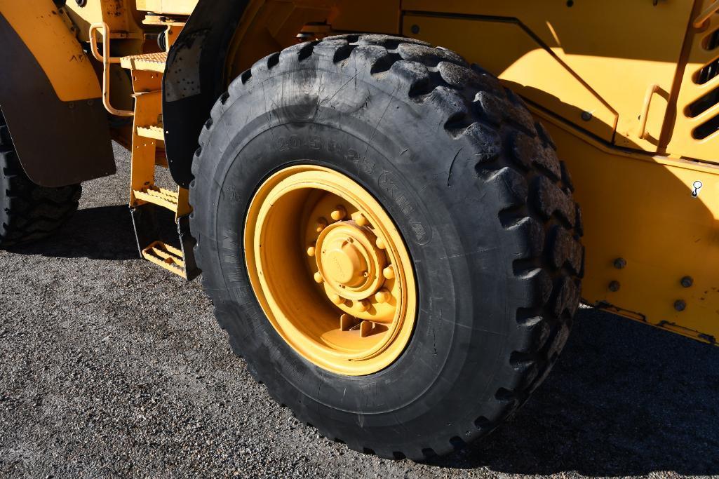 2005 Volvo L60E wheel loader