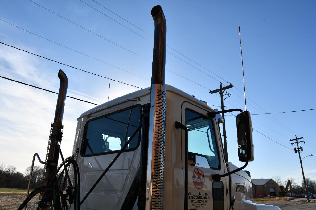 2021 Mack P164T day cab semi