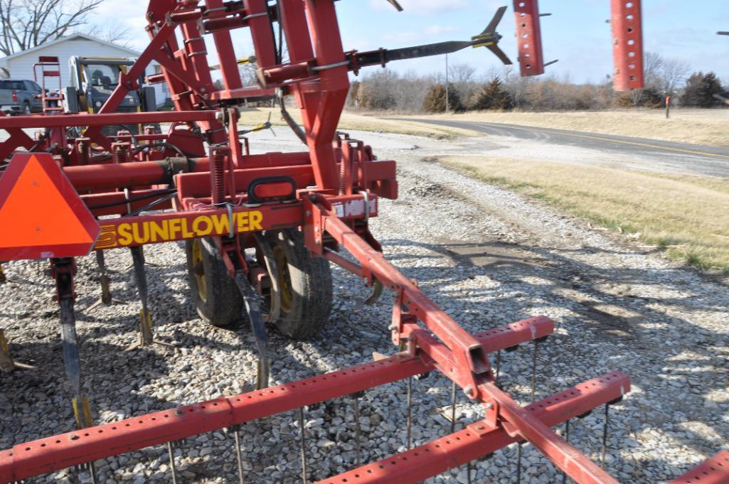 Sunflower 5033 30' field cultivator