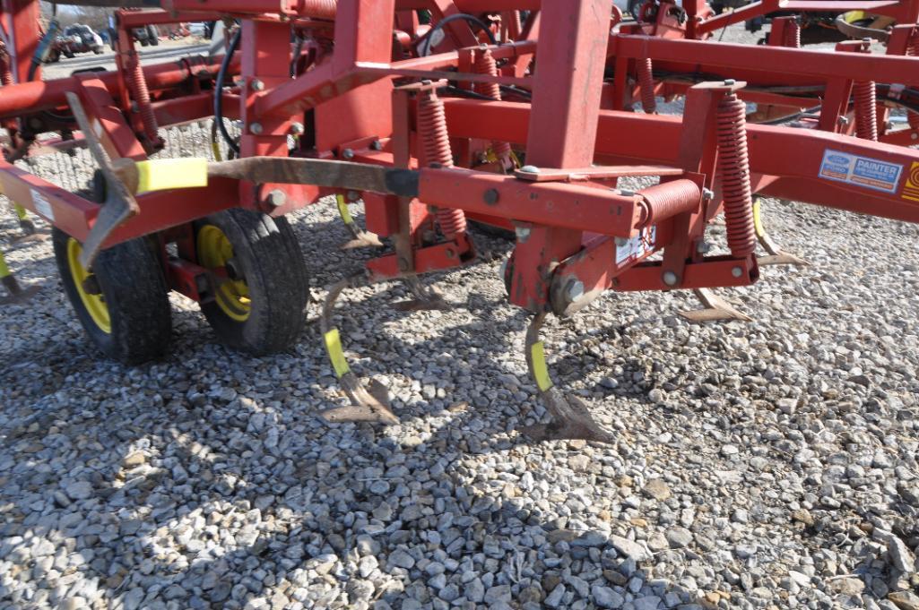 Sunflower 5033 30' field cultivator