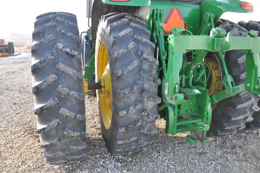 2013 John Deere 7230R MFWD tractor