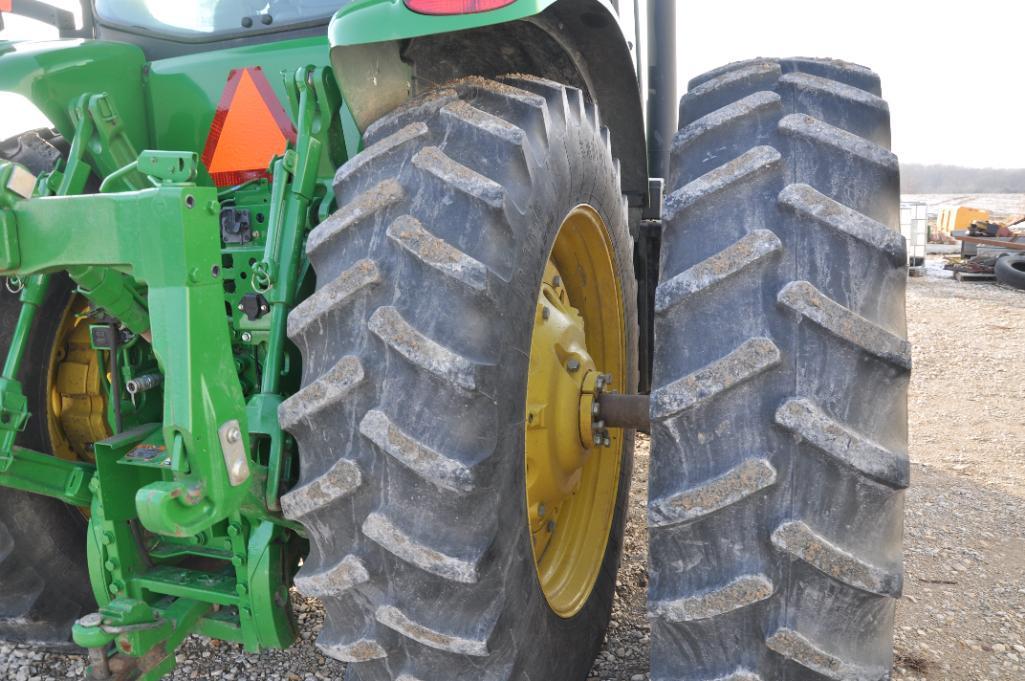 2013 John Deere 7230R MFWD tractor