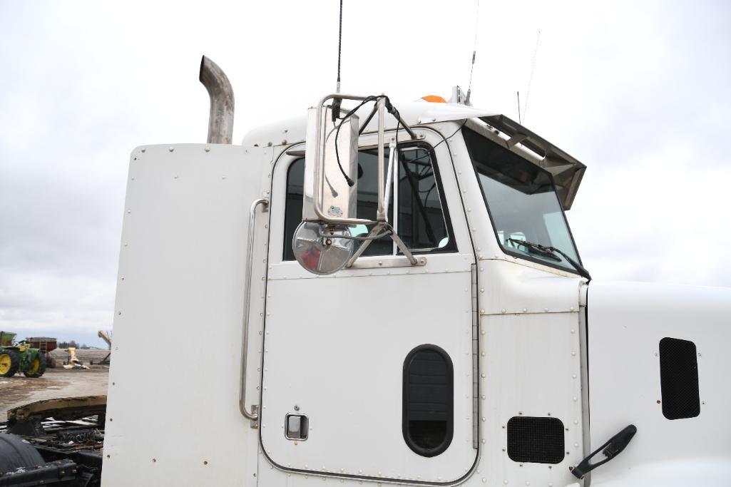 2003 Peterbilt 385 day cab semi